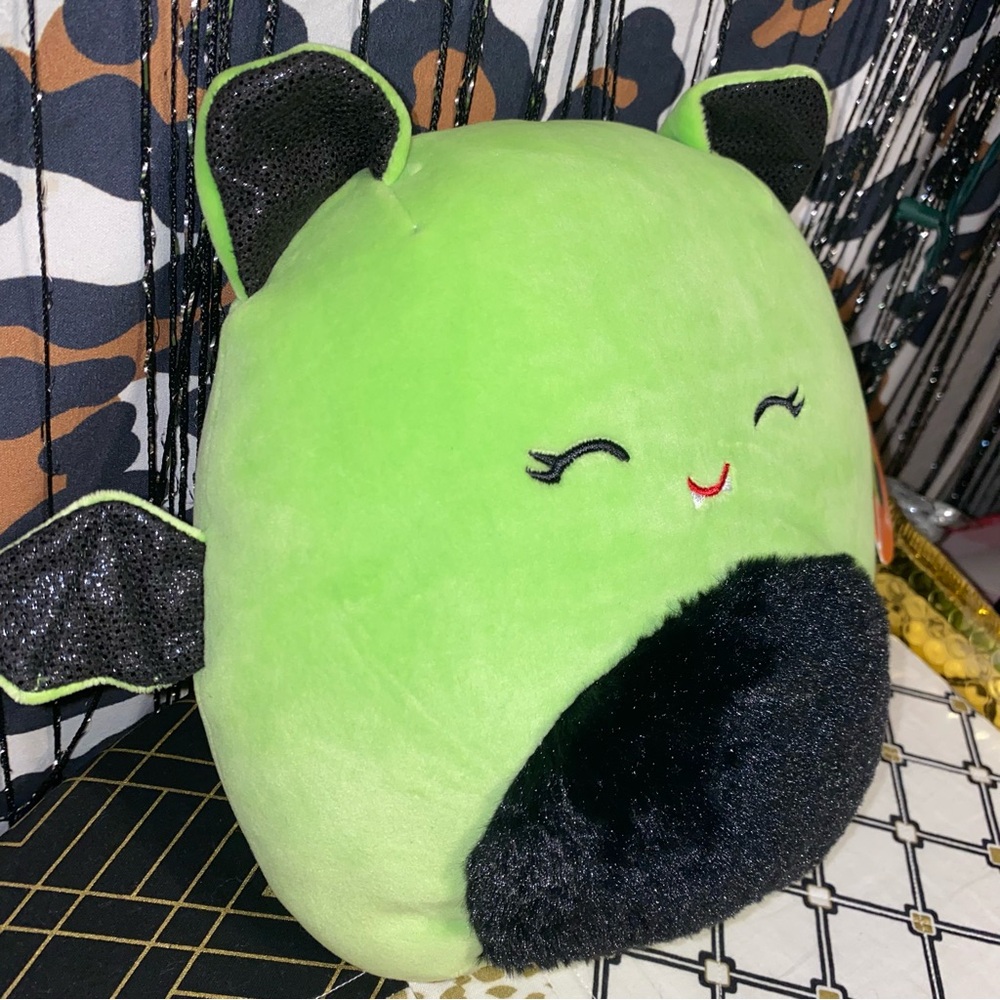 SQUISHMALLOWS LEAP THE FUZZY SOFT NEON GREEN & BLACK BAT PLUSH PILLOW TOY